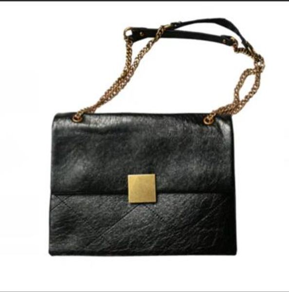 

the new textured web celebrity little black bag in 2019 is a one-shoulder chain high-volume bag for women