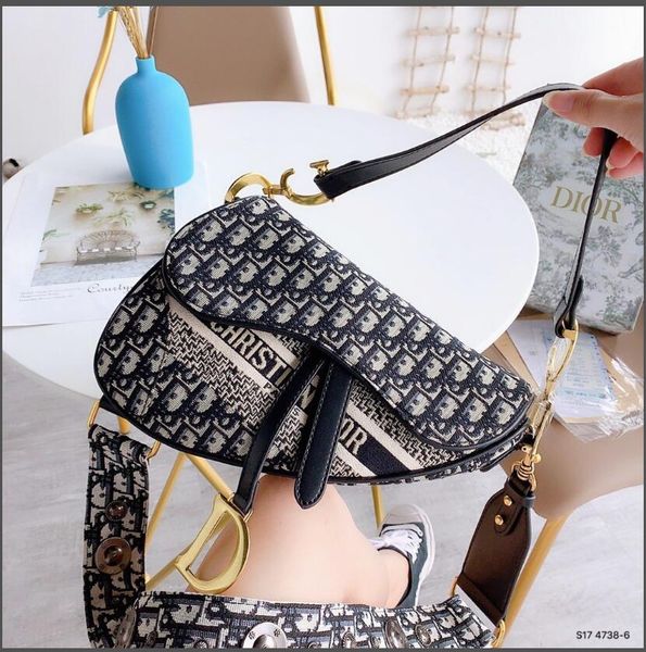

newly launched in 2020, new fashion women's bags, elegant national style ladies messenger bags, shoulder bags, wild ladies clutches