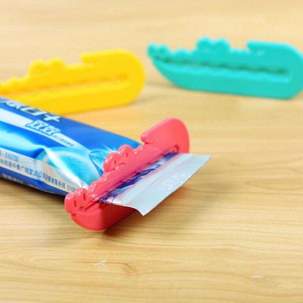 

3 pcs toothpaste tube squeezer easy press dispenser crocodile