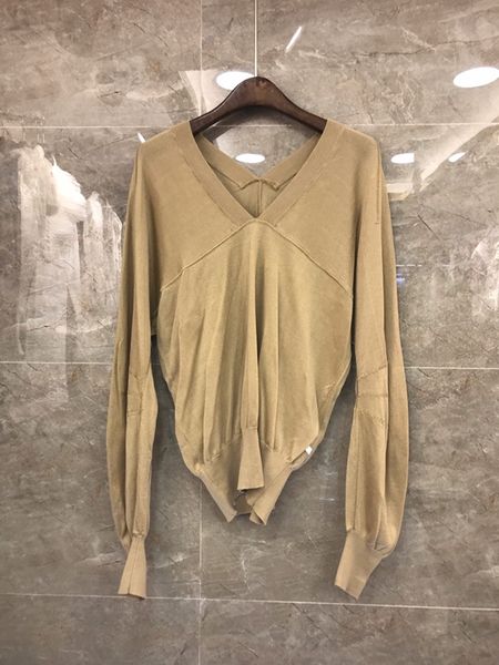 

early autumn 2019 new woman v-collar pure-color decorative long-sleeved baitao knitted 905, White;black