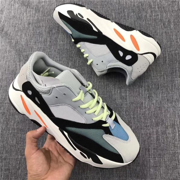 

kanye west wave runner 700 открытая обувь 700 обуви solid gray chalk white основные black мода повседневные спортивные кроссовки с обувной к