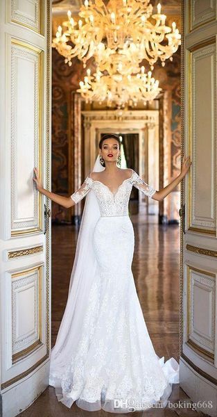

Plus Size Berta Mermaid Wedding Dresses 2019 Bridal Gowns Cape Plunging Neck Lace With Detachable Applique vestidos de noiva Abendkleider