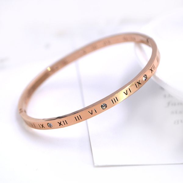 

zilr ил Ѭоманкий иана Ѭиа алной бѬале женкий воѬекий бѬале гал, Golden;silver