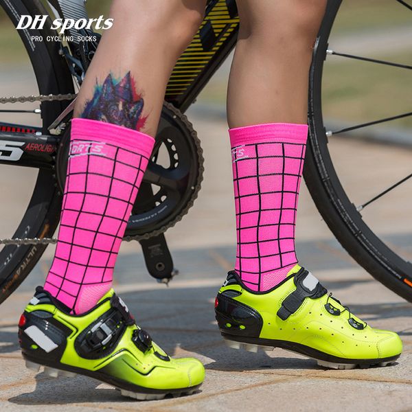 

dh sports new professional brand cycling socks breathable bicycle bike socks outdoor lattice racing cycling, Black
