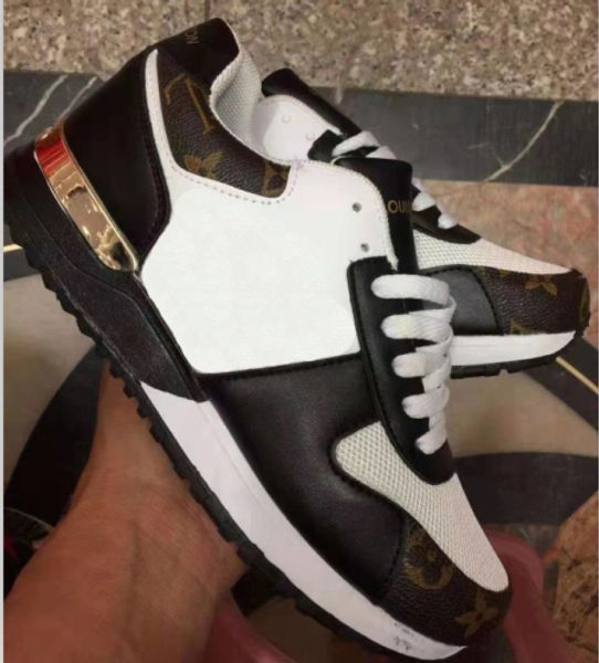 

2020 new outdoor casual shoes men women lightweight breathable comfortable white shoes designer run away shoe mixed color, Black