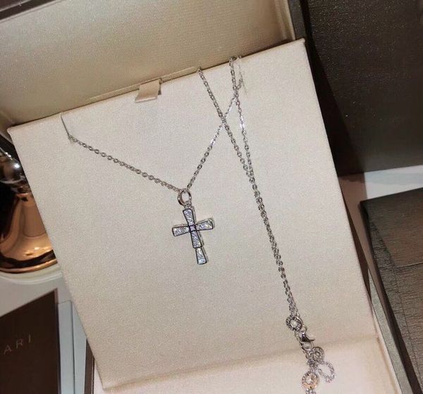 

Colares com Pingente sophia20160121