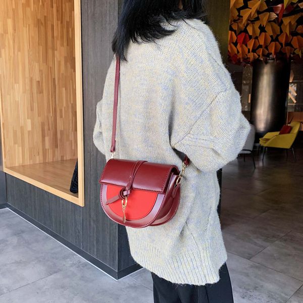 

2020 new ladies saddle bag korean casual shoulder/crossbody bag retro small women