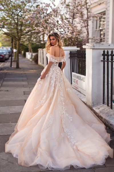 

elegant champagne wedding dresses off the shoulder tulle lace 3d floral beach garden bridal gowns europe backless long train princess, White