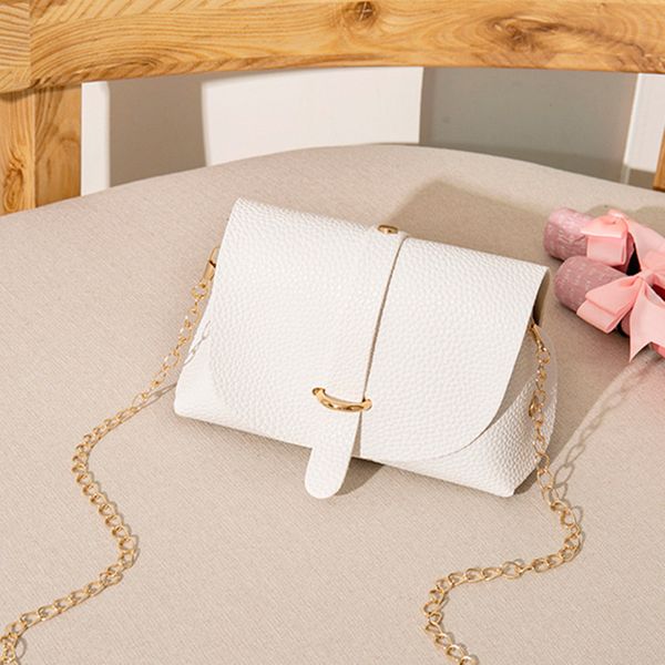 

2020 new summer women's bags korean version of messenger bag wild small fragrant leisure chain bag ms. tide small