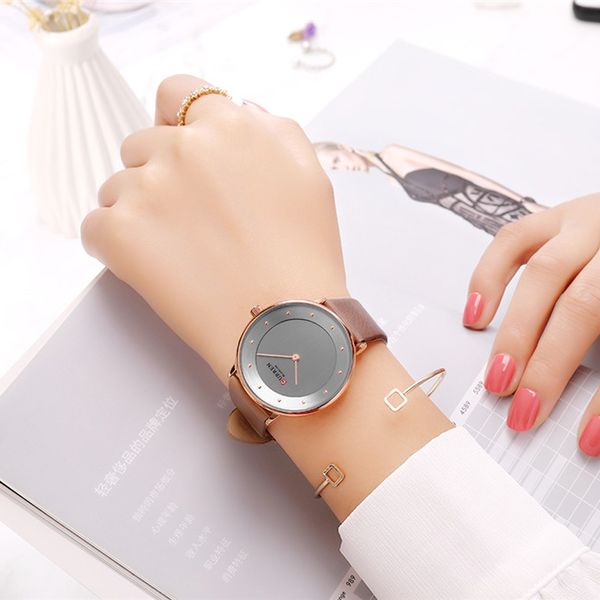 

curren charm analog quartz women watches new fashion ladies dress leather wristwatch female clock valentine gift bayan kol saat, Slivery;brown