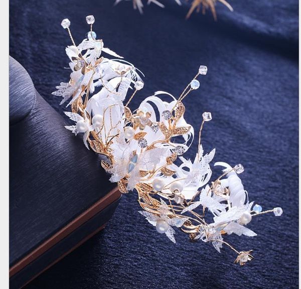 

white feather headdress, golden hairdress, bride's wedding dress, crown wedding dress, crown korean style, Slivery;golden