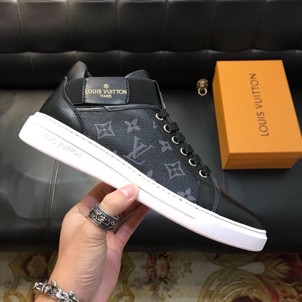 

2019 French new fashion low to help men's boots outdoor men's sports shoes men's flat shoes original box packaging invoice