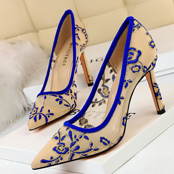 

new shoes hollow women pumps fashion embroidery high heels women shoes elegant wedding party stiletto, Black