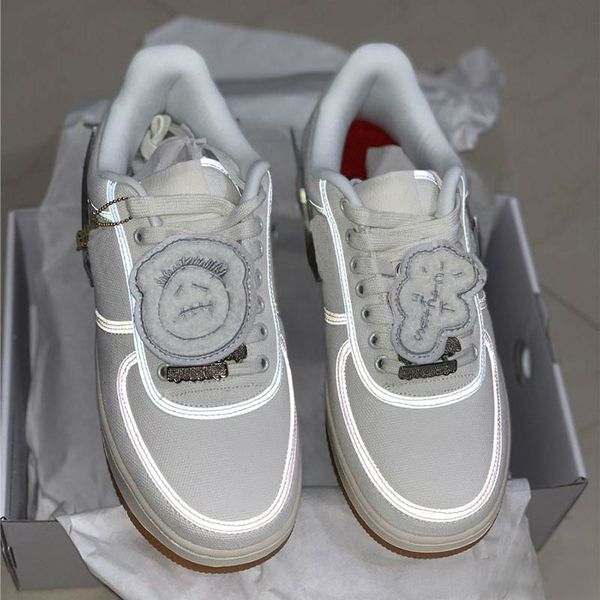 

new 10x forces low 1 x travis scotts cushion one running shoes for men the pure white sports trainer women designer shoes