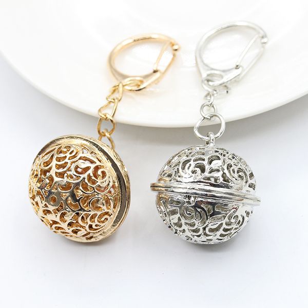 

hua qiangu gong ling accessories keychain alloy openwork hanging decoration sneaker keychain, Silver