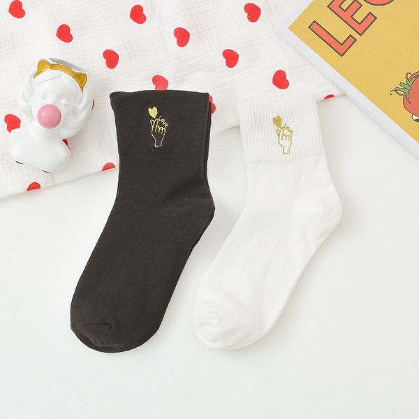 

socks & hosiery 2021 arrival korea style girls short mid tube show the heart pattern embroidry cotton colleage, Black;white