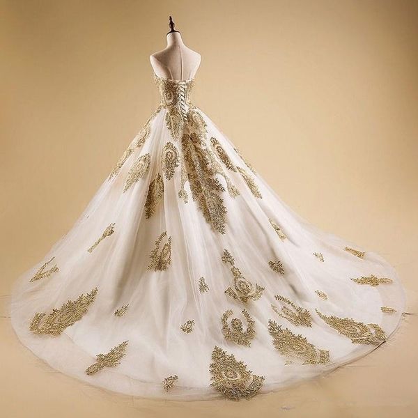 

2019 sleeveless strapless sweetheart golden lace applique wedding dress new fashion bridal gown, White