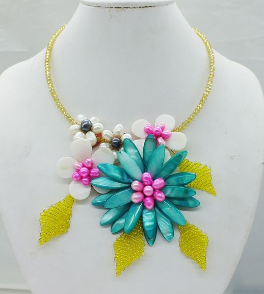 

wwz-223# beautiful pearl, shell flower necklace, Silver