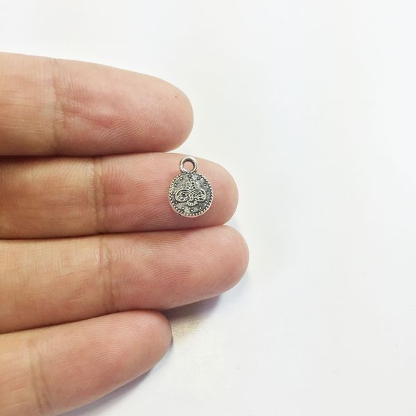 

eruifa 30pcs 7mm burnished coin charms zinc alloy necklace,earring bracelet jewelry diy handmade, Silver