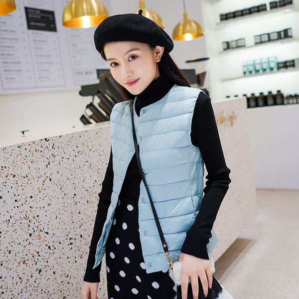 

2019 frivolous down jackets woman short fund round neck vest down inner tank keep warm loose coat will code waistcoat vest, Black;white