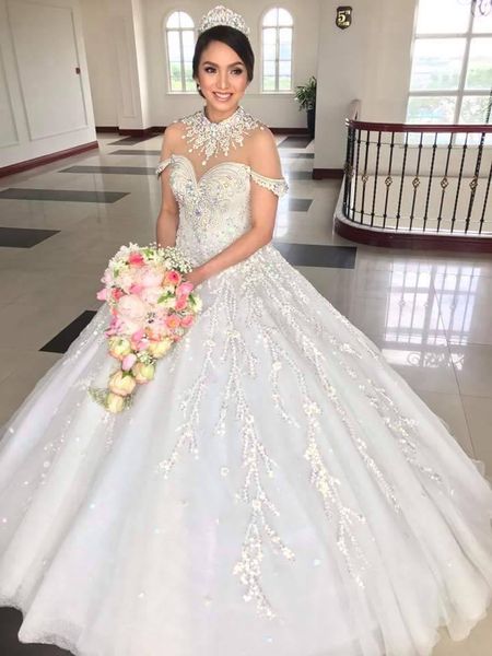 

кружева бальное платье свадебные платья высокая шея кружева аппликация халат де марие дубай бисером свадебное платье свадебные платья развер, White