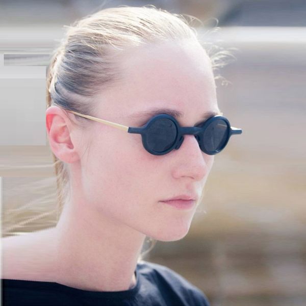 

2018 fashion gothic steampunk small round sunglasses women brand design vintage retro sun glasses feminino uv400, White;black