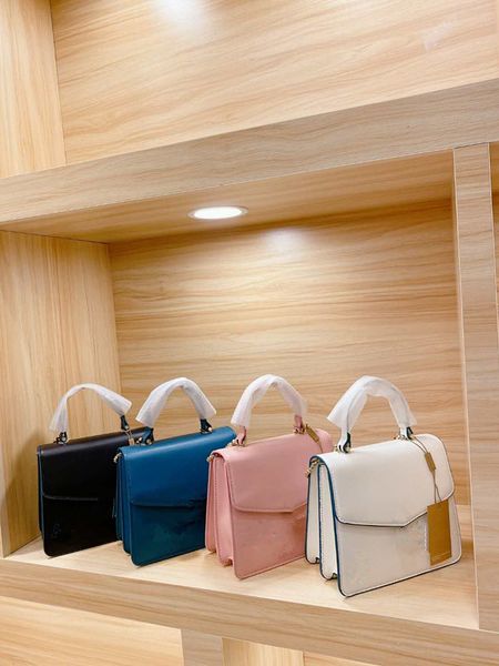

spring/summer 2020 collection portable chain bag fashion leather bag