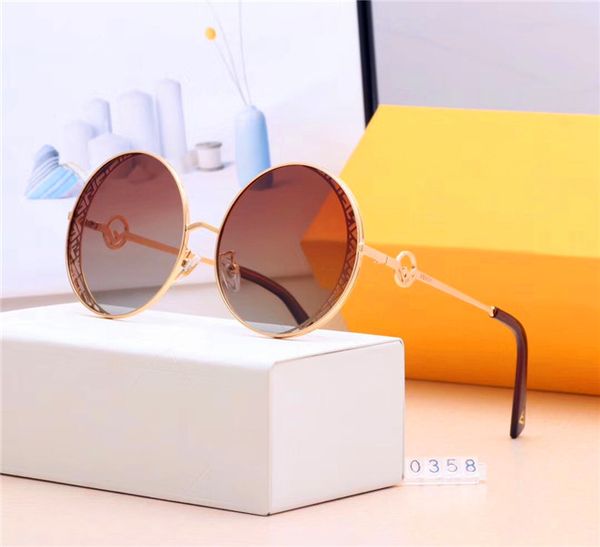 

2020luxury pollyannes lenses cool sunglasses, for female designers to design the european version of the holiday sunglasses box, White;black