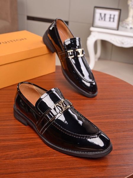 

high-end luxury fashion designer men's leather shoes casual party dress shoes business office wedding shoes triple classic men's b