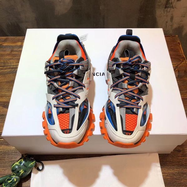 

2020 latest fashion luxury casual sports running shoes increasing shoes basketball men and women flat shoes black green camouflage color dhl