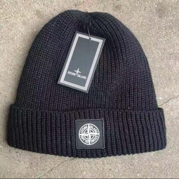 

2020 fashion classic mens women designer cp hats knitted skull cap embroidery badge outdoor sports wool hat women casual beanies, Blue;gray