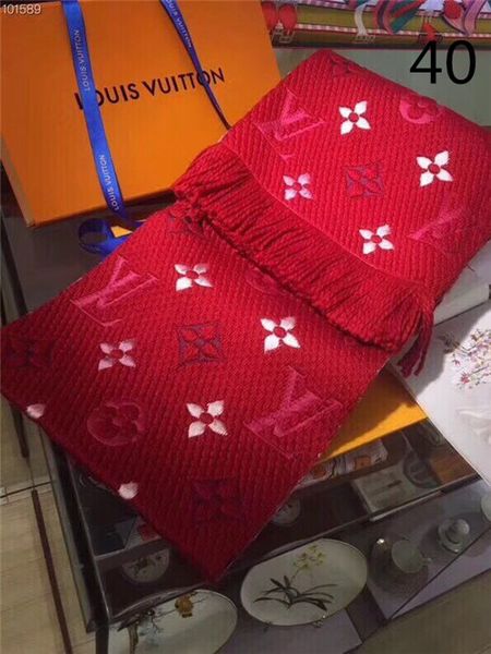 

2019 popular beautiful men women autumn and winter wool knitted scarf monogram flower design scarf shawl, Blue;gray