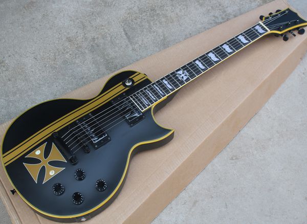 Chitarra elettrica nera opaca all'ingrosso di fabbrica con motivo giallo, tastiera in palissandro, rilegatura gialla, che offre servizi personalizzati