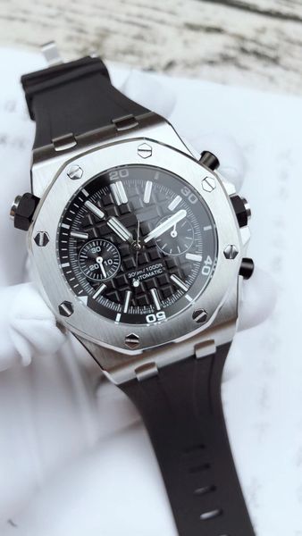 

3A + Высокого качество роскошных часов сапфирового зеркало Швейцарских 2824 движени