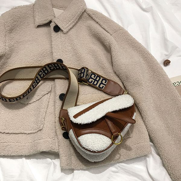 

adisputent white lamb hair saddle bag vintage style women meaasger bags wide shoulder strap crossbody bag for women bolso mujer