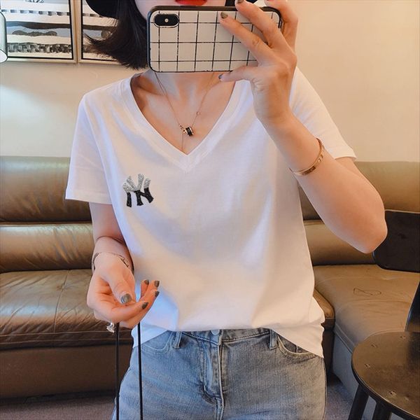 

2020 summer wear season v-neck base with loose t- shirt female all-match white short-sleeved shirt ins fashion