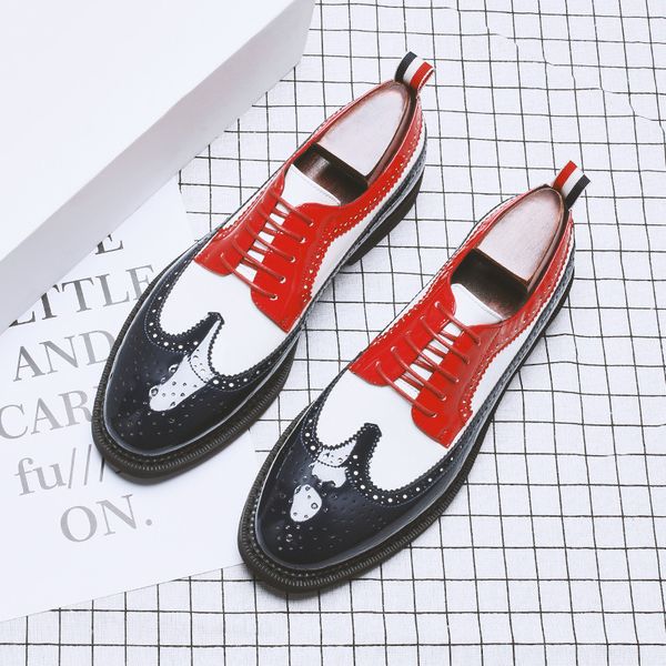 

2020 new foreign trade large size leather shoes mens british mens casual patent leather color matching brock shoes business dress mens shoes, Black