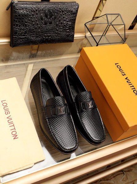 

new black peas shoes 2022 guan men dress shoes boots loafers drivers buckles sneakers sandals