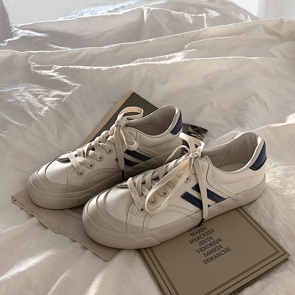 

2020 spring and summer wild leather shoes female korean hong kong flavor ins street beat white shoes flat shoes tide, Black