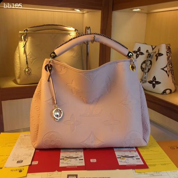 

classic designer handbag letters v shape shoulder bag women clutch messenger bag crossbody canvas shopper bag shopping tote 46x32x24cm