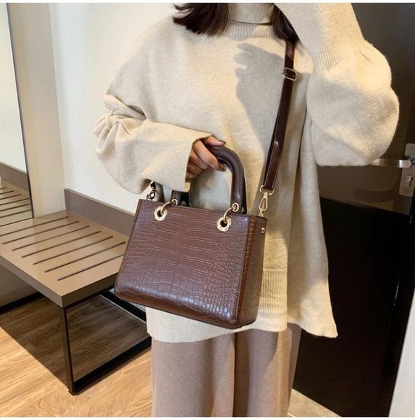 

2020 new crocodile pattern women's bag small square bag spring handbag pu leather shoulder crossbody