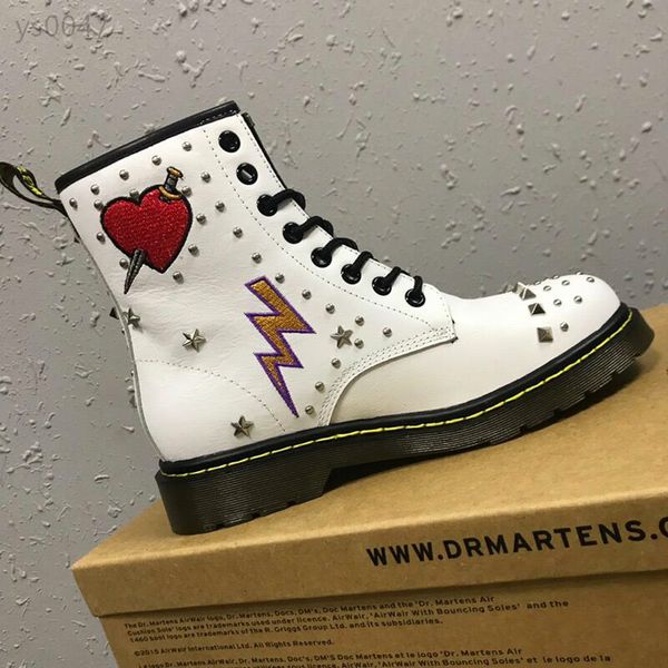 

increased martin boots women's short boots rivet skull handsome street boots 2019 new autumn wild british classical women's shoes, Black
