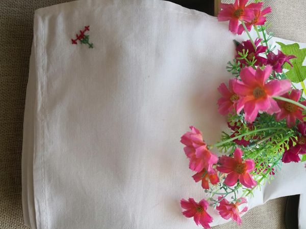 

wholesale lot white cotton napkin set with hand crochet frill 35*35cm