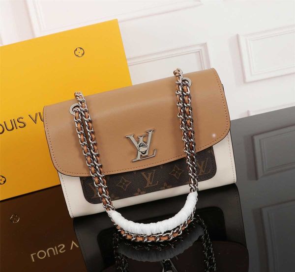 

завод оптовой 2019 новая сумка крест шаблон искусственной кожи оболочки цепи сумки на ремне сумка модница 26 * 18 * 10 см