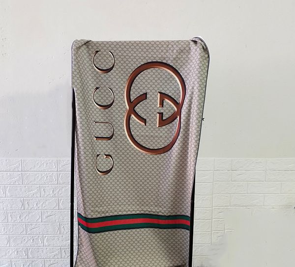 

2020 new europe and the united states gray beach towel 70*150cm fashion ladies printing microfiber beach towel