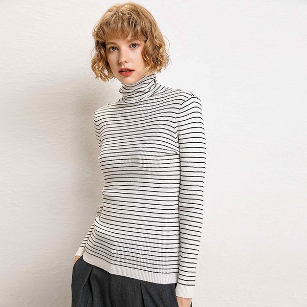

women in striped sweaters wear tight wild weight-loss shoes on their necks in autumn and winter, Black