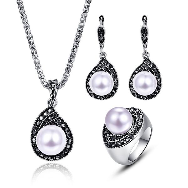 

tshou178 fashion vintage pearl gun black crystal necklace earrings ring three-piece, Silver