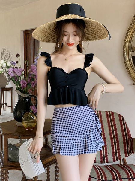 

2019new korean women two pieces swimwear front twist cutout buckle sling strapless stringy selvedge backless skirt swimsuit, White;black