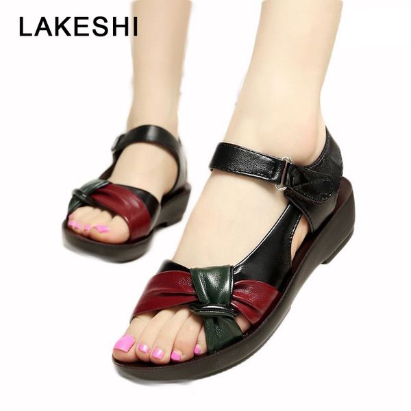 

middle-aged leather woman sandals soft bottom mother shoes mixed colors fashion female sandals 2019 new mother footwear, Black