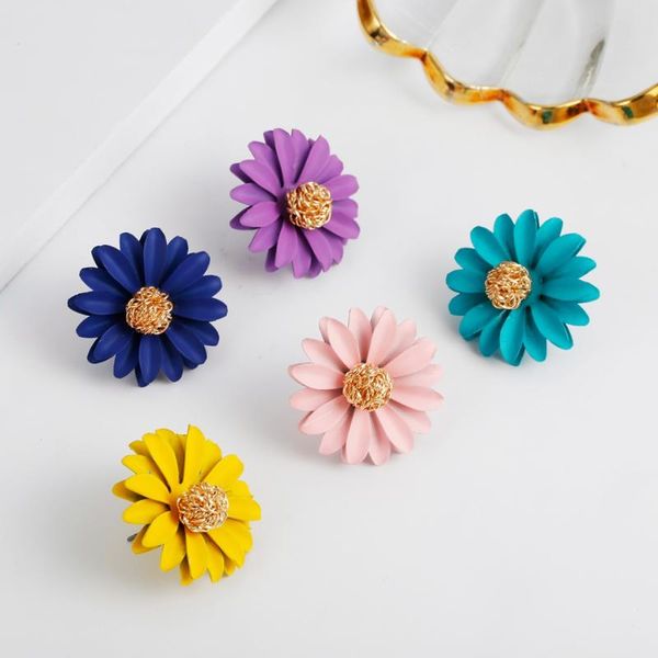 

match-right women statement cute flower trendy earrings for women korean stud earrings pendant female jewelry lx070, Golden;silver